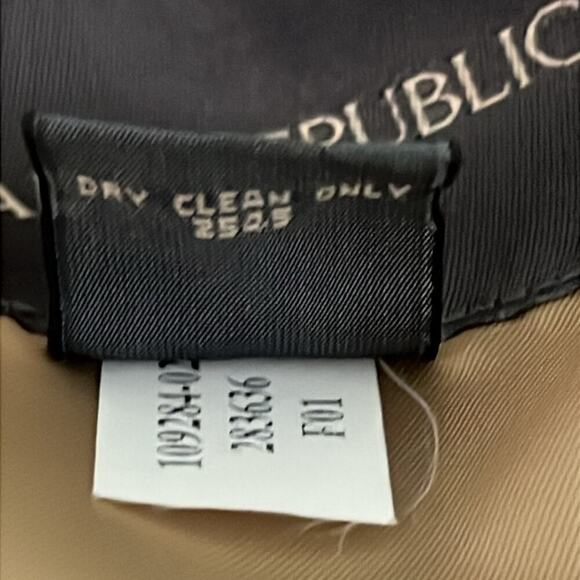 BANANA REPUBLIC 100% POLYESTER TAN BLAZERS SIZE M‎ - Picture 7 of 9